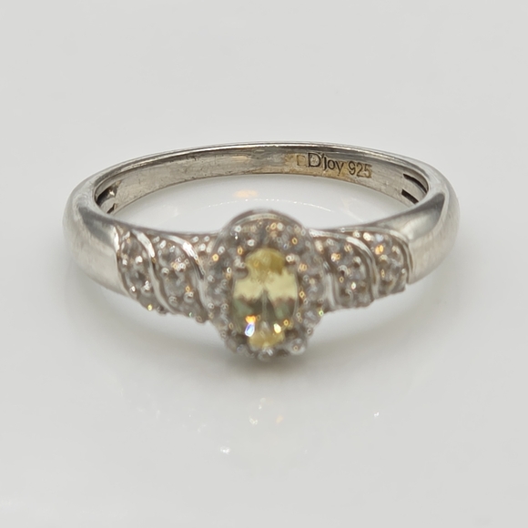 NWT Striking Genuine Golden Apatite And White Zircon Ring